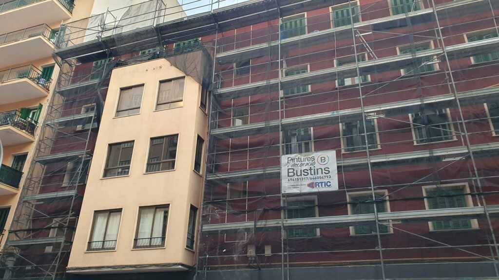 Barnizado de vigas, suelos y parkings en Palma de Mallorca